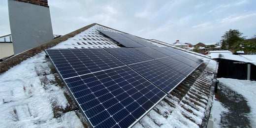 ソーラーパネルは冬でも機能しますか? どのくらい効率的に機能しますか?